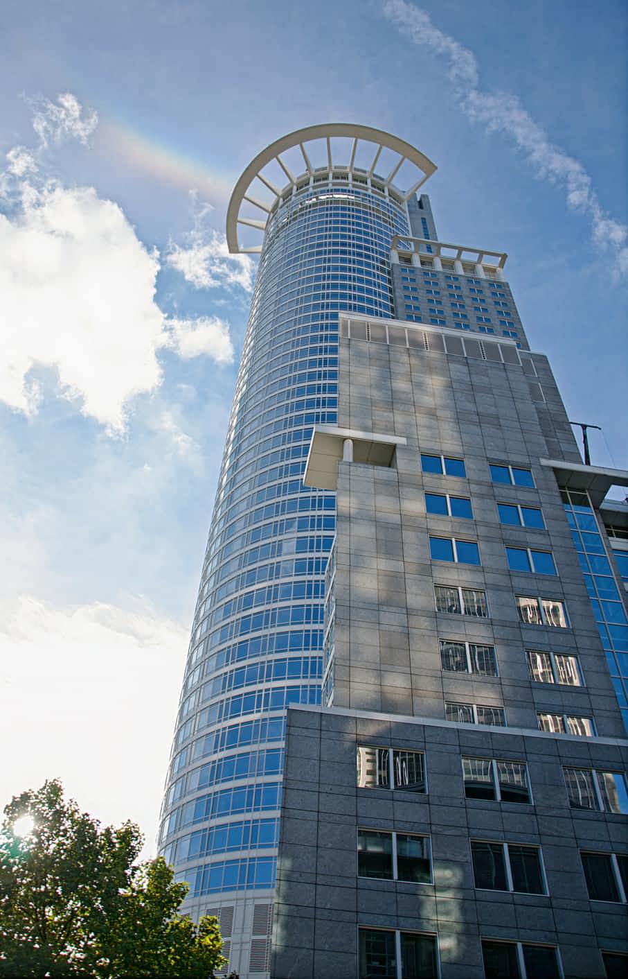 Bild zur Führung. Wolkenkratzer der DZ Bank in Frankfurt, 2017.