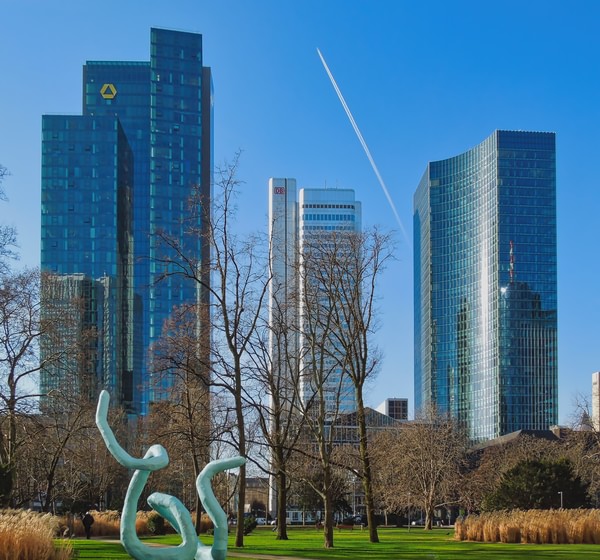 Gallileo, Silberturm und Skyper im Bahnhofsviertel. Blick von der Gallusanlage, 2018.